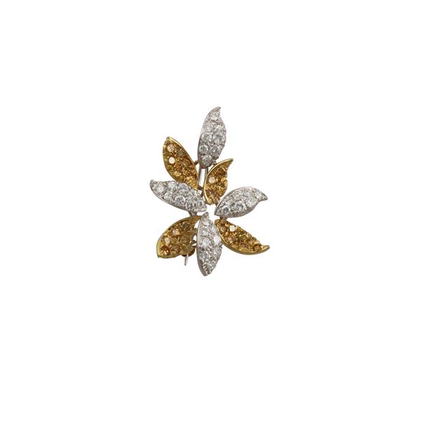 18KT GOLD AND FANCY YELLOW AND COLORLESS DIAMONDS BROOCH