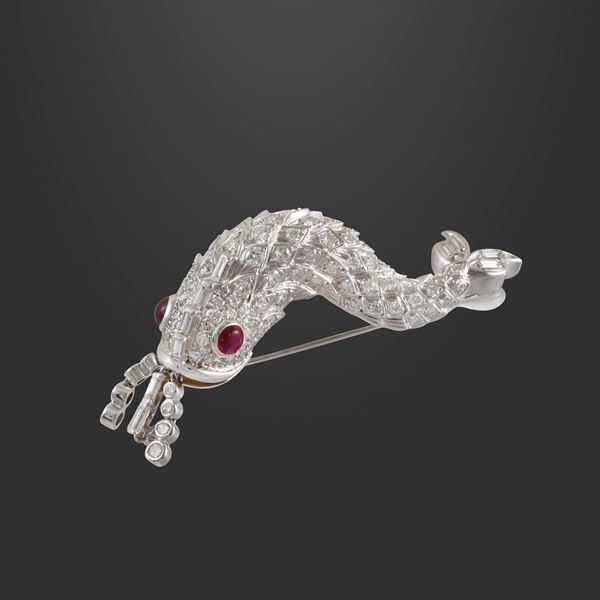 18KT GOLD, DIAMONDS AND RUBIES FISH BROOCH