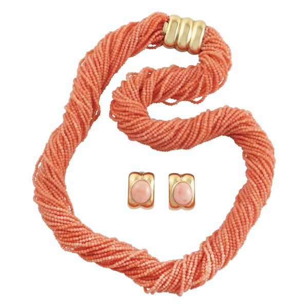 18KT GOLD, CORAL NECKLACE AND EARRINGS