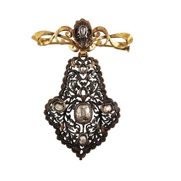 18KT GOLD, SILVER AND DIAMONDS BROOCH