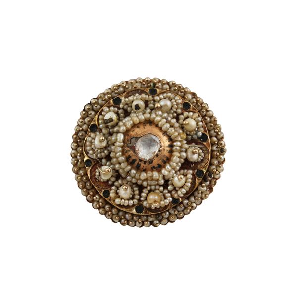 9KT GOLD, SILVER, DIAMOND AND PEARLS BROOCH