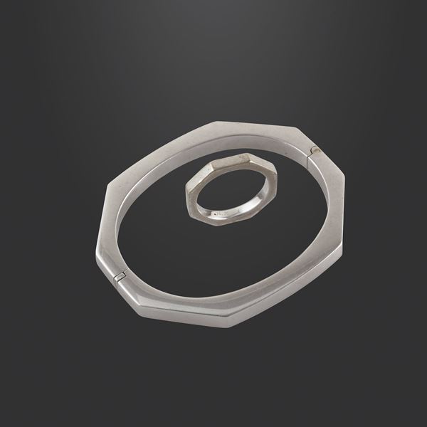 18KT GOLD BRACELET AND RING