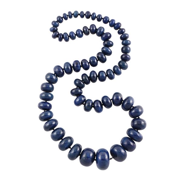 A SAPPHIRE BEADS STRAND WITHOUT CLASP