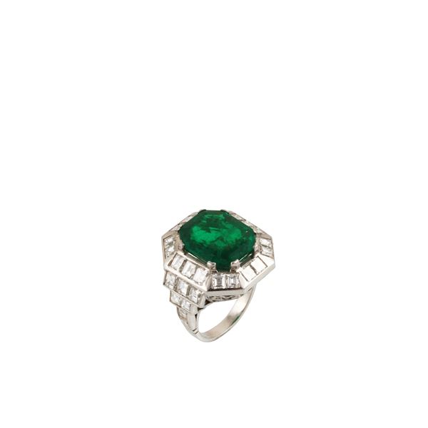 PLATINUM, EMERALD (COLOMBIA) AND DIAMONDS RING  - Auction Important Jewelry - Casa d'Aste International Art Sale