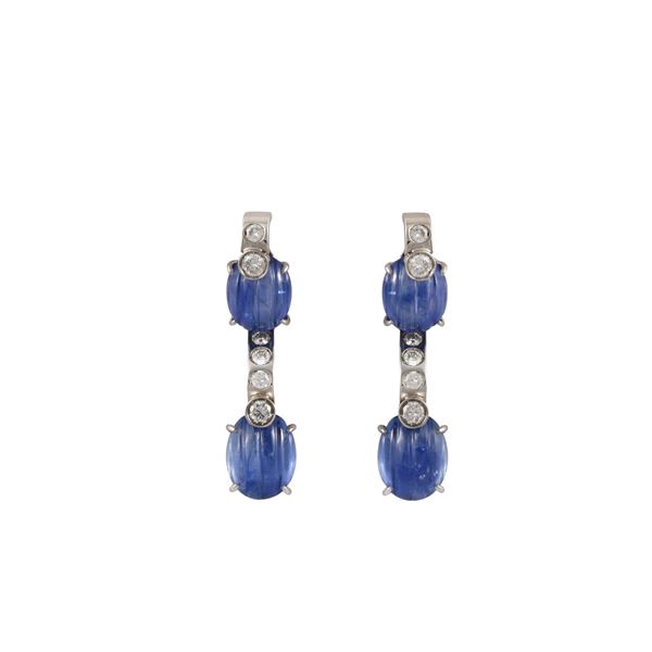 18KT GOLD, SAPPHIRES AND DIAMONDS EARRINGS