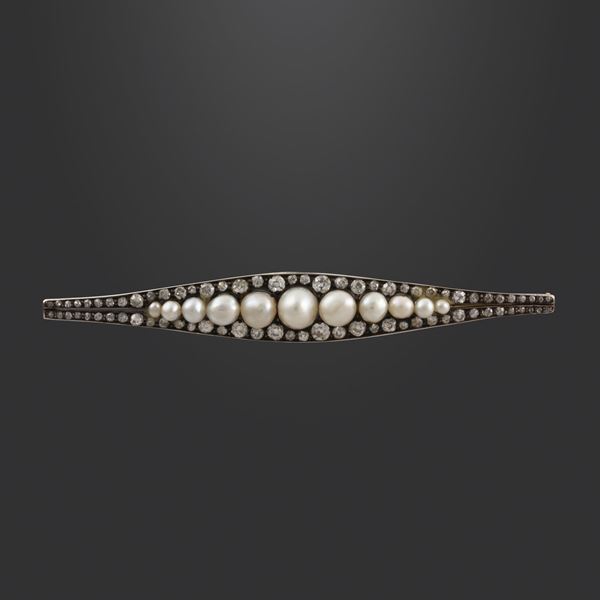 18KT GOLD, SILVER, DIAMONDS AND PEARLS BROOCH
