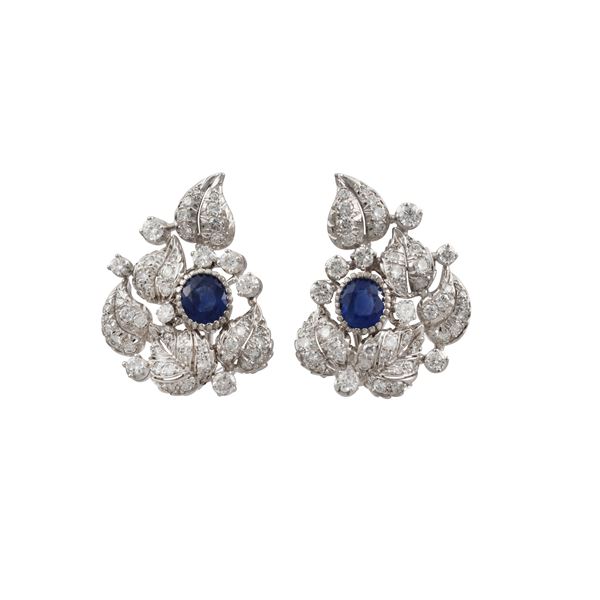 18KT GOLD, SAPPHIRES AND DIAMONDS EARRINGS