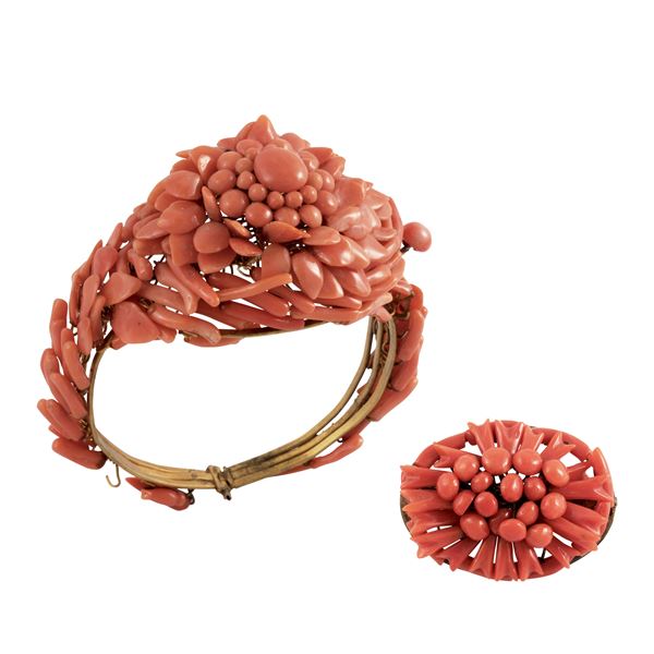 LOT OF CORALS AND METAL BRACELET AND BROOCH