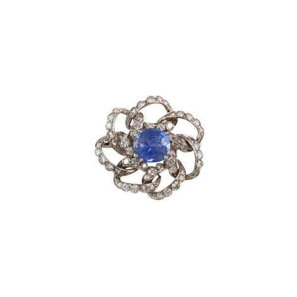 18KT GOLD, SAPPHIRE AND DIAMONDS BROOCH