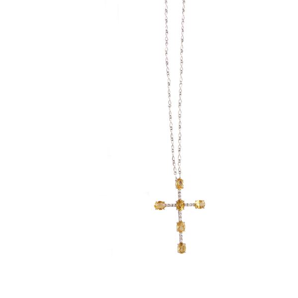 18KT GOLD, DIAMONDS AND QUARTZ PENDANT AND CHAIN