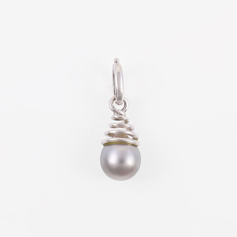 Pendente in oro bianco con perla coltivata Tahiti