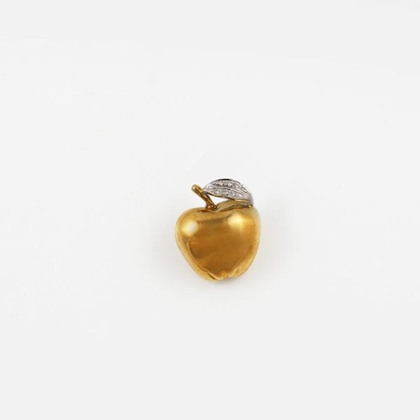 * 18KT GOLD AND DIAMONDS APPLE PENDANT  - Auction Jewelery & Watches - Casa d'Aste International Art Sale