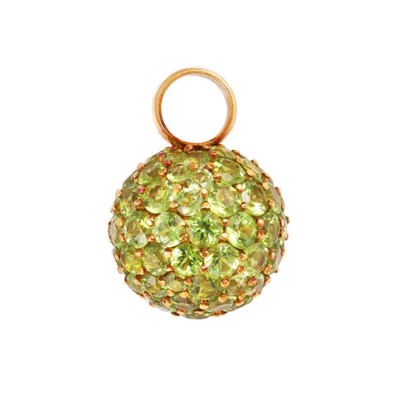 Pendente, sfera tempestata di peridoti in oro giallo 18Kt