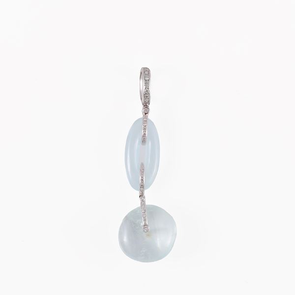 * 18KT GOLD, ACQUAMARINE AND DIAMONDS PENDANT