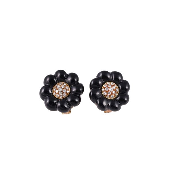 * 18KT GOLD, DIAMONDS AND ONYX EARRINGS