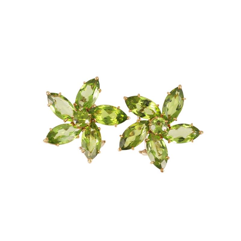 Loris Abate, Orecchini a fiore in oro giallo 18Kt con peridoti