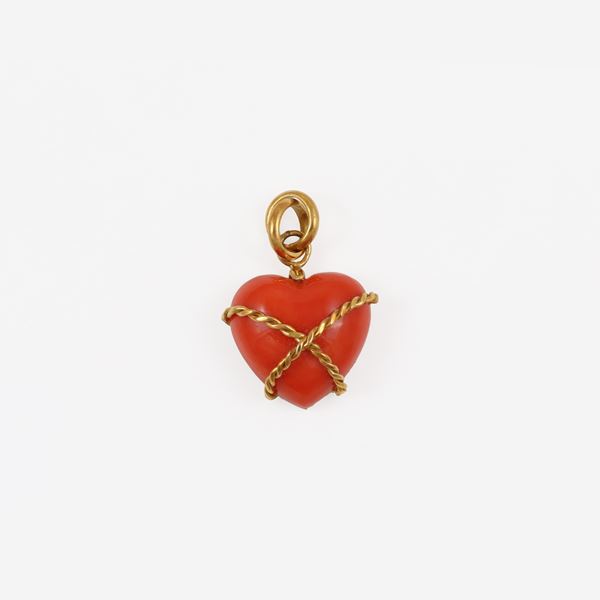 * 18KT GOLD AND CORAL HEART PENDANT  - Auction JEWELRY, WATCHES, AND SILVERWARE - Casa d'Aste International Art Sale