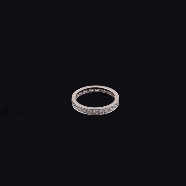 18KT GOLD AND DIAMONDS RING