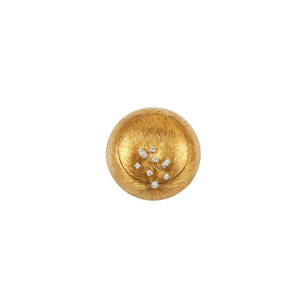 18KT GOLD AND DIAMONDS PILLBOX
