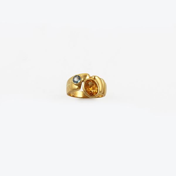 18KT GOLD, QUARTZ AND APATIT RING