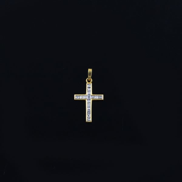 18KT GOLD AND DIAMONDS PENDANT
