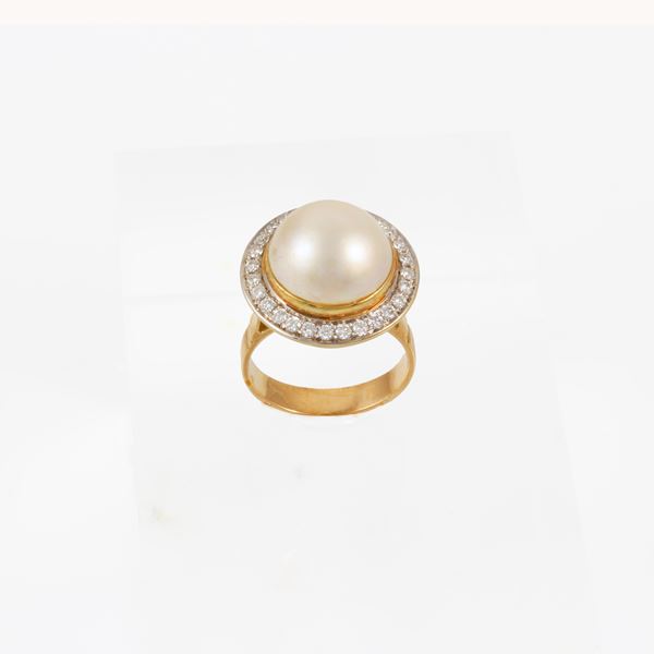 18KT GOLD, MABÈ PEARL AND DIAMONDS RING  - Auction JEWELRY, WATCHES, AND SILVERWARE - Casa d'Aste International Art Sale