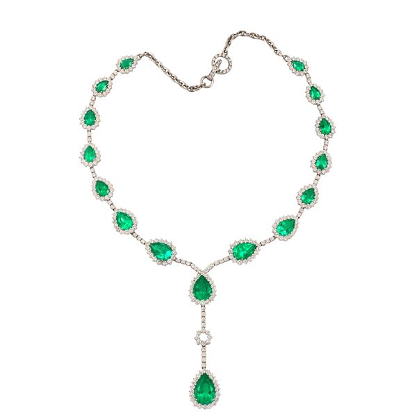 18KT GOLD, EMERALDS AND DIAMONDS NECKLACE