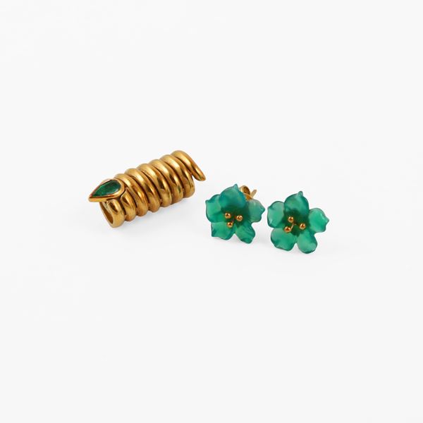 18KT GOLD LOT OF CLASP AND EARRINGS, WITH EMERALD AND CHRYSOPRASE   - Auction JEWELRY, WATCHES, AND SILVERWARE - Casa d'Aste International Art Sale