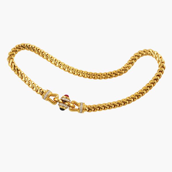 18KT GOLD, DIAMONDS, CABOCHON CUT SAPPHIRE AND RUBY NECKLACE