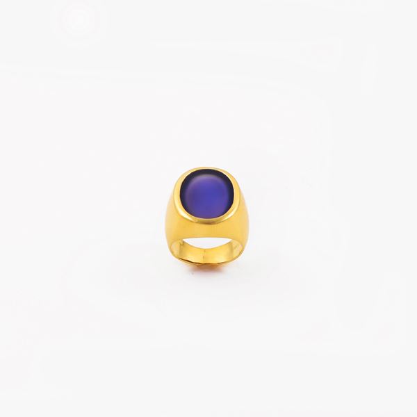 18KT GOLD AND SLICE OF CHALCEDONY RING