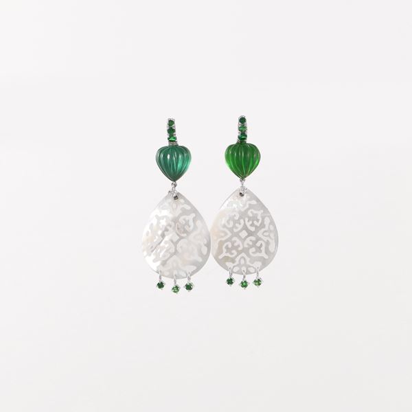 18KT GOLD, TSAVORITE, GLASS, DIAMOND AND MOTHER OF PEARL EARRINGS