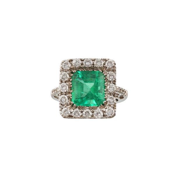 18KT GOLD, EMERALD AND DIAMONDS RING  - Auction Important Jewelry - Casa d'Aste International Art Sale