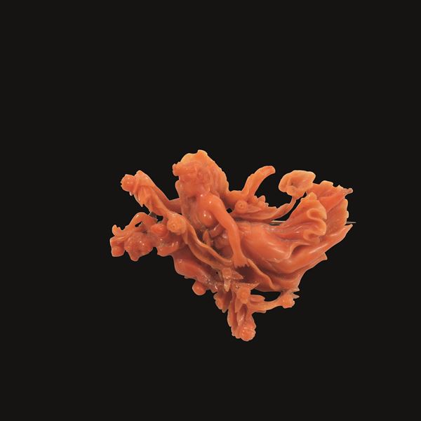 FINE CORAL AND 18KT GOLD BROOCH