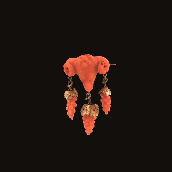 CORAL AND 9KT GOLD BROOCH