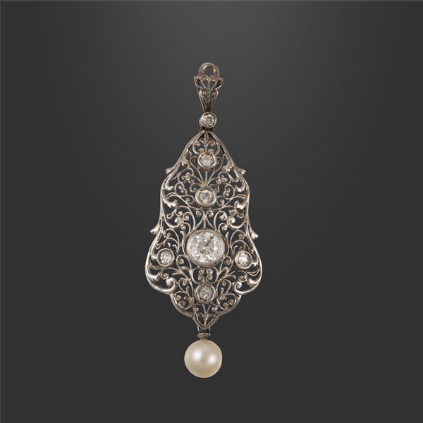 18KT GOLD, OLD EUROPEAN CUT DIAMONDS AND PEARL PENDANT