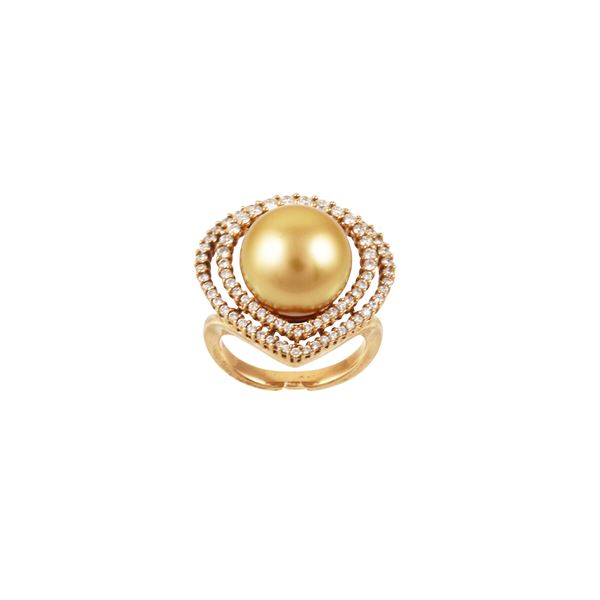 18KT GOLD, DIAMONDS AND SOUTH SEA PEARL RING