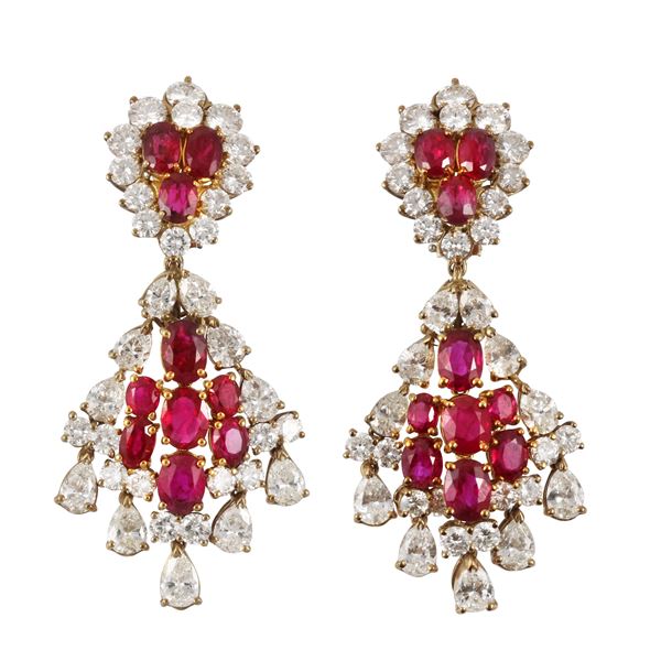 18KT GOLD, MYANMAR RUBIES, AND DIAMONDS EARRINGS