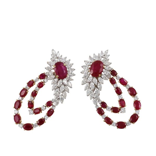 18KT GOLD, RUBIES AND DIAMONDS EARRINGS