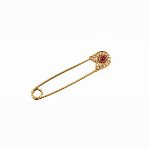 18KT GOLD, DIAMONDS AND CABOCHON CUT RUBY BROOCH  - Auction JEWELRY, WATCHES, AND SILVERWARE - Casa d'Aste International Art Sale