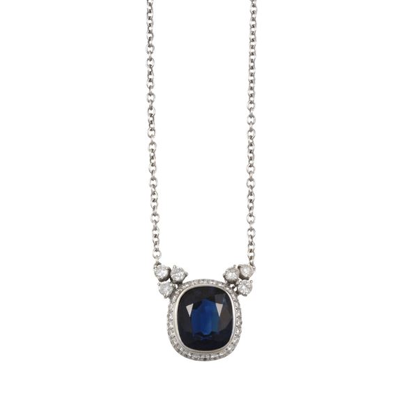 18KT GOLD, SAPPHIRE AND DIAMONDS NECKLACE