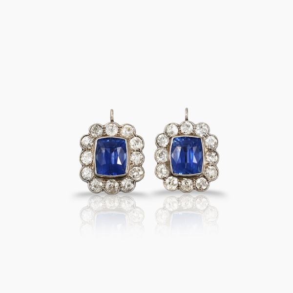 18KT GOLD, SAPPHIRES AND OLD EUROPEAN CUT DIAMONDS EARRINGS