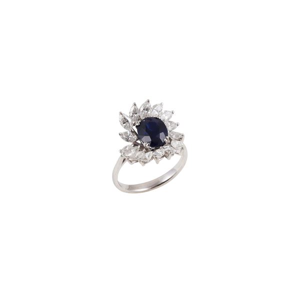 18KT GOLD, SAPPHIRE AND DIAMONDS RING