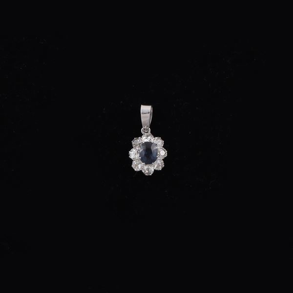 18KT GOLD, SAPPHIRE AND OLD EUROPEAN CUT DIAMONDS PENDANT