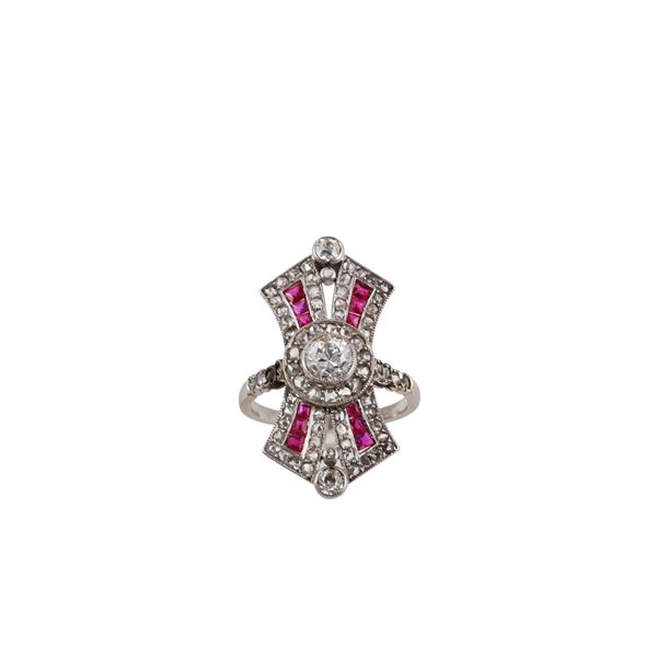 PLATINUM, OLD EUROPEAN CUT DIAMONDS, ROSE CUT DIAMONDS AND RUBIES RING  - Auction IMPORTANT JEWELRY - Casa d'Aste International Art Sale