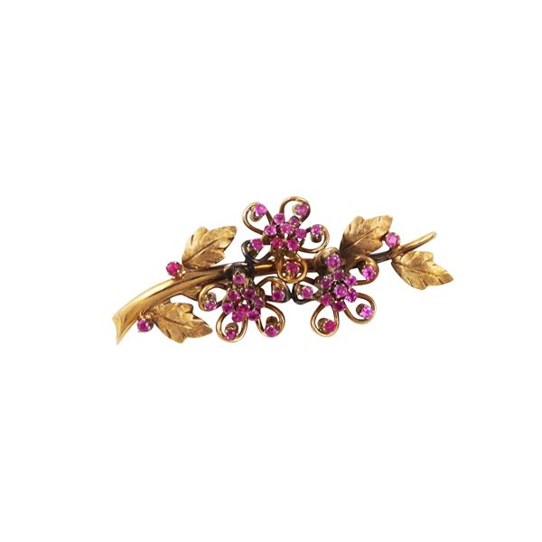 18KT GOLD AND RUBIES BROOCH