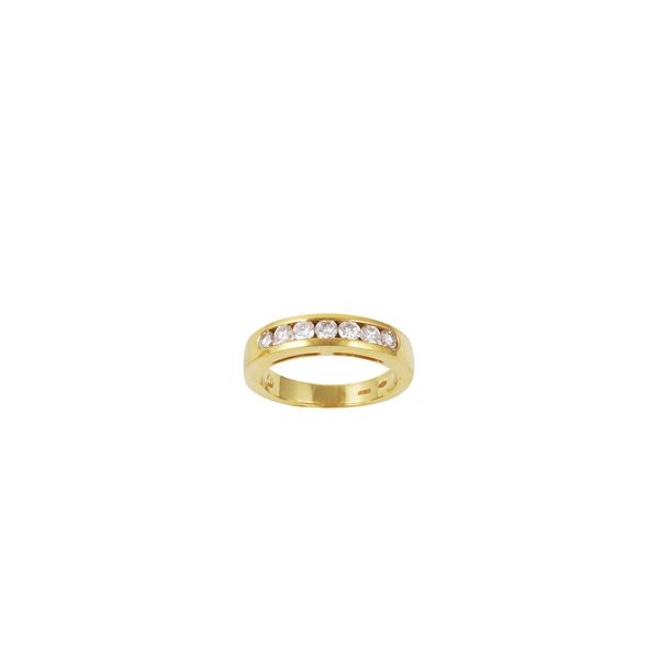 18KT GOLD AND DIAMONDS RING