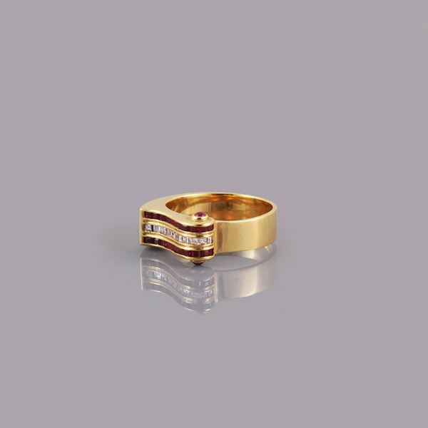 18KT GOLD, DIAMONDS AND RUBIES RING