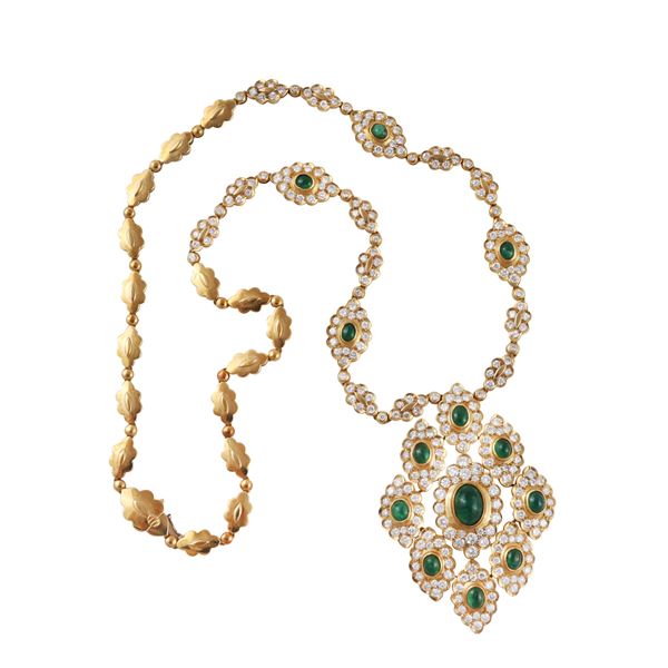 18KT GOLD, CABOCHON CUT EMERALDS AND DIAMONDS NECKLACE