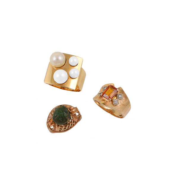 18KT GOLD LOT OF THREE RINGS, CULTURED PEARL AND SYNTHETIC GEMS  - Auction JEWELRY, WATCHES, AND SILVERWARE - Casa d'Aste International Art Sale