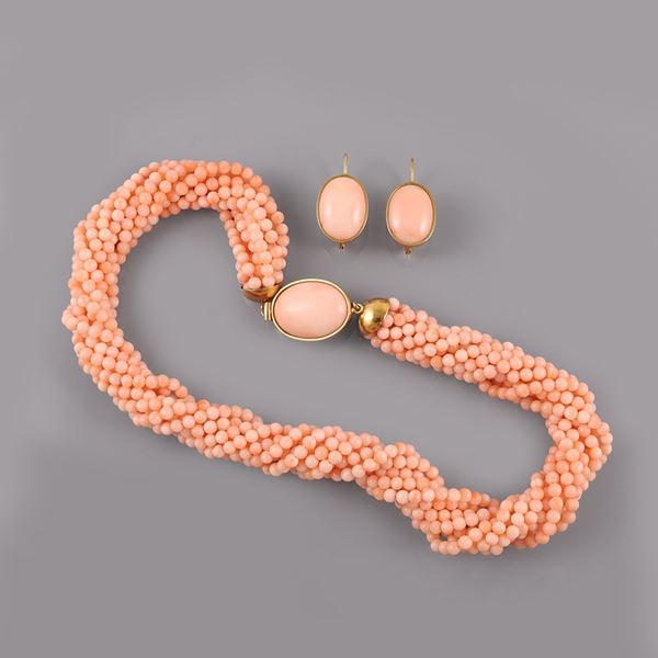 ~ 18KT GOLD AND CORALS NECKLACE AND EARRINGS